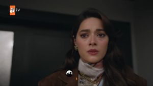 Aynadaki Yabancı Fragman